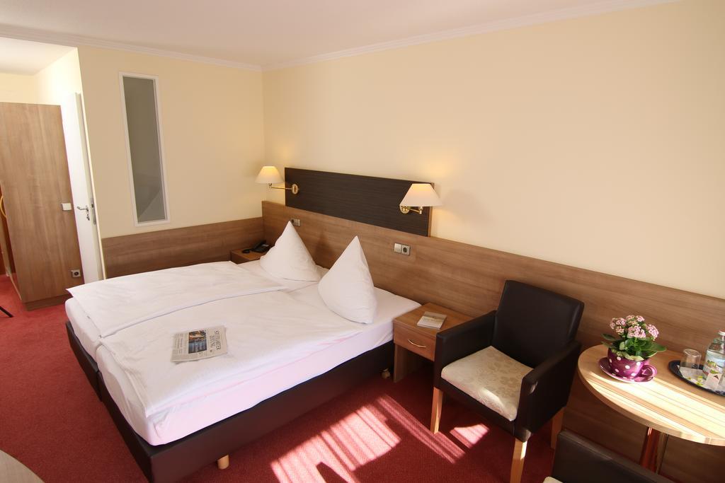 Hotel Bergfrieden Bad Wildbad Dış mekan fotoğraf